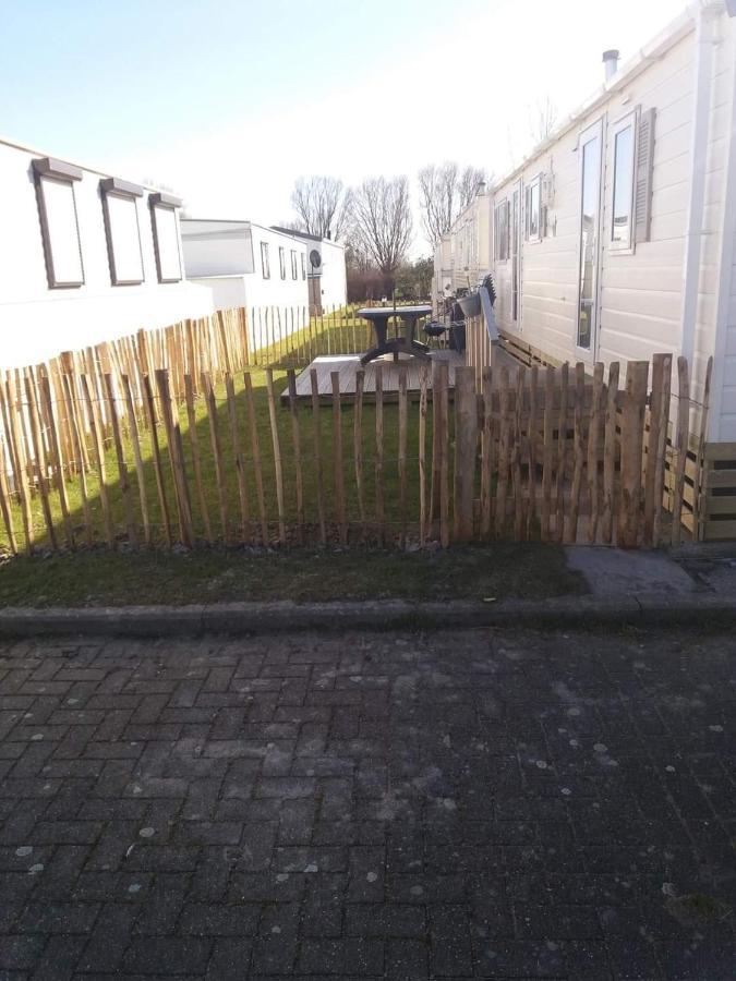 Luxe Vakantiechalet Met Omheinde Tuin Bredene 6Pers Esterno foto