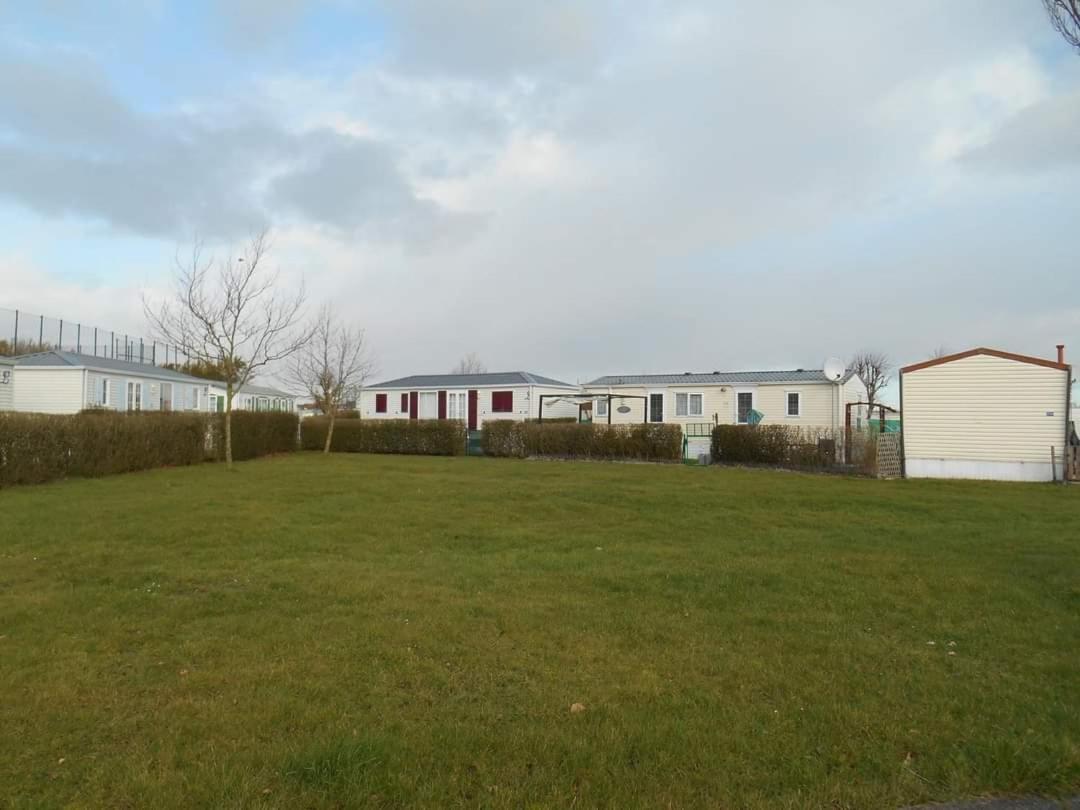 Luxe Vakantiechalet Met Omheinde Tuin Bredene 6Pers Esterno foto